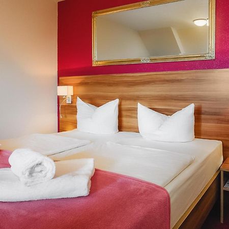 Hotel Mira Mare Heiligenhafen Esterno foto