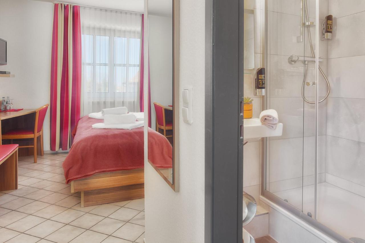 Hotel Mira Mare Heiligenhafen Esterno foto