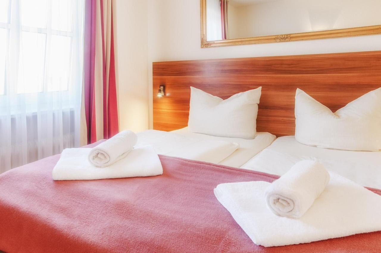 Hotel Mira Mare Heiligenhafen Esterno foto